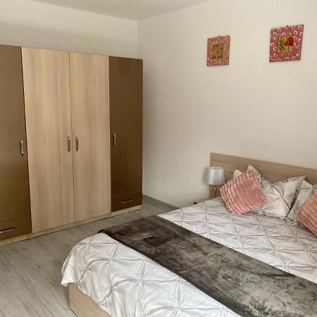 Rebeca Apartament ลูโกจ ภายนอก รูปภาพ